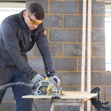 Циркулярна пила Stanley 1650 Вт 190 мм Fme301