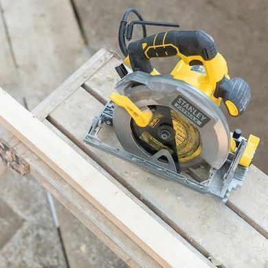 Циркулярна пила Stanley 1650 Вт 190 мм Fme301