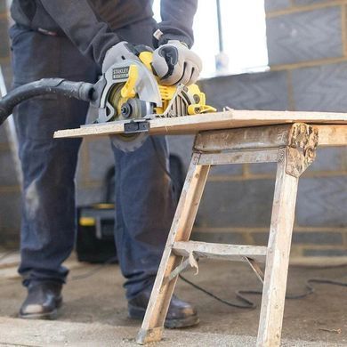 Циркулярна пила Stanley 1650 Вт 190 мм Fme301