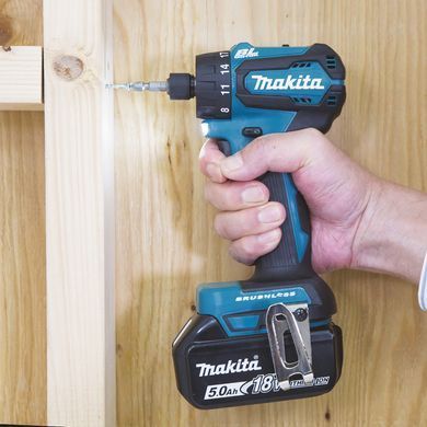 MAKITA ВИКРУТКА 18V DDF083RFJ 40/23Nm 2x3,0Ah 6-КТ 1/4"