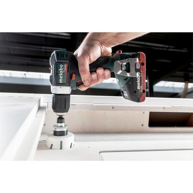 Комбинированный набор METABO 18в отвертка BS 18 L BL + ключ SSW 18 LT 300 BL 2x2 1x4Ah