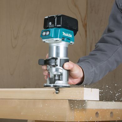 Фрезер акумуляторний MAKITA DRT50RTJX2 6 мм / 8 мм LXT 18 В BLDC + 2 акумулятори по 5,0 Ач + зарядний пристрій + чохол MAKPAC