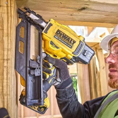 Цвяхозабивач Dewalt 18V Dcn930N 33&deg; 64-90мм