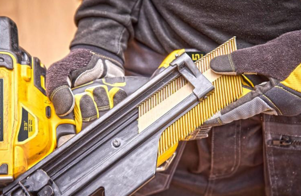 Цвяхозабивач Dewalt 18V Dcn930N 33&deg; 64-90мм