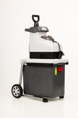 ИЗМЕЛЬЧИТЕЛЬ ВЕТОК 2800W 44мм, РЕЗАК ПЛОТТЕР, SHE280S-BOX-G