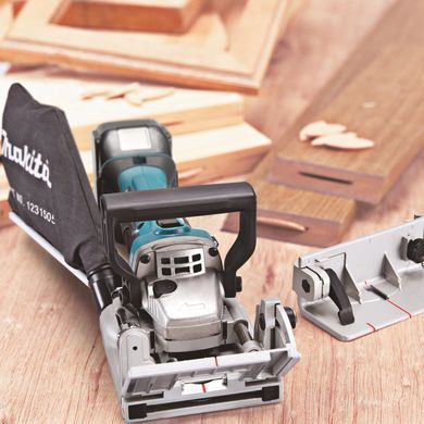 MAKITA ФРЕЗЕР ЛАМЕЛЬНИЙ 18V DPJ180RFJ
