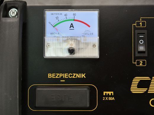 Автомобільний зарядний пристрій Class 430 Geko G80024