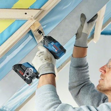 Акумуляторний ударний гайковерт - без акумулятора та зарядного пристрою Bosch Professional GDR 18V-200