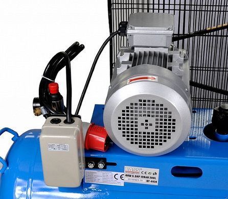Повітряний компресор 300л 5,5 HP