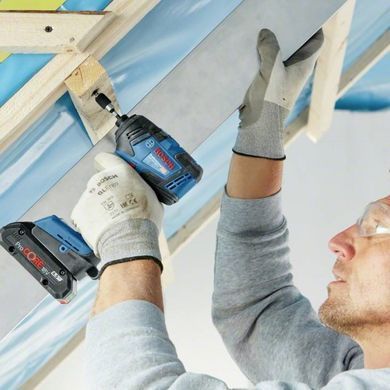 BOSCH ЗАКРУТКА УДАРНА GDR 18V-200 2x4,0Ah 200Nm L-CASE