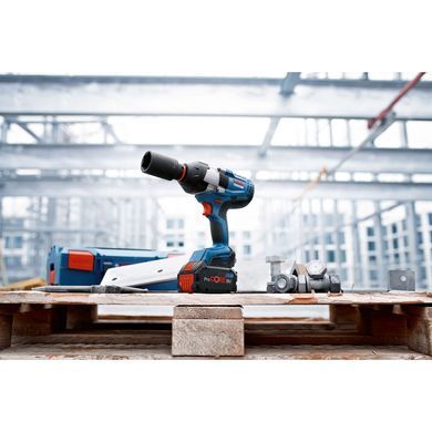 Акумуляторний ударний гайковерт Bosch GDS 18V-1050 H Professional