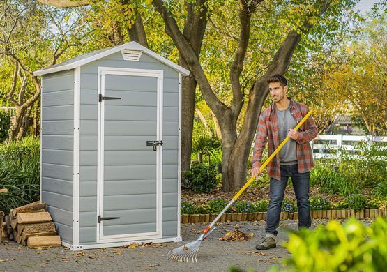 Садовий будиночок пластиковий KETER Manor 4x3 128 x 94 x 196cm сіро-білий