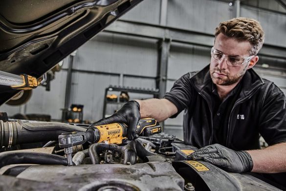 Аккумуляторный гайковерт DeWALT DCF503EN