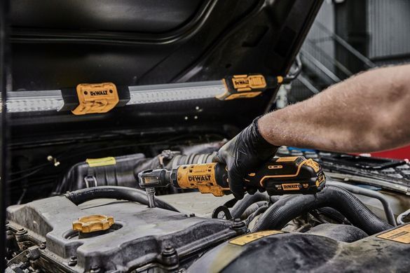 Аккумуляторный гайковерт DeWALT DCF503EN