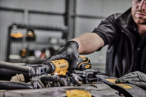 Аккумуляторный гайковерт DeWALT DCF503EN