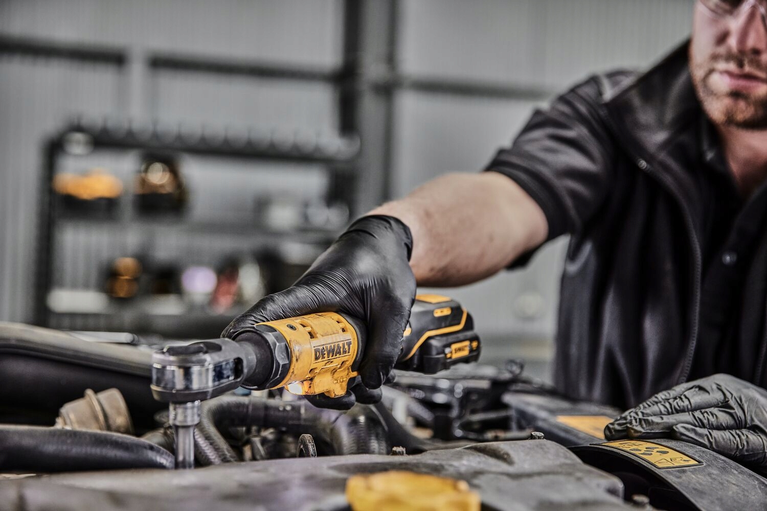 Гайковерт DeWALT DCF503EN, общий вид