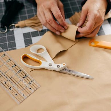 Ножиці Fiskars для шиття 21 см