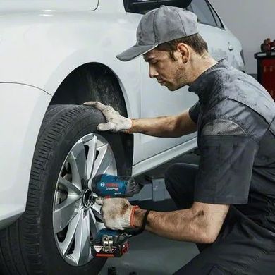 Акумуляторний ударний гайковерт Bosch Professional GDS 18V-400