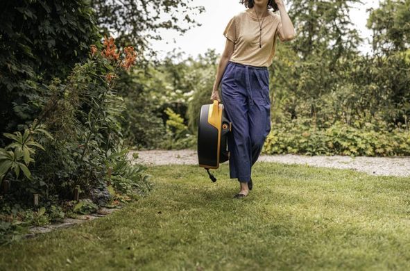 Автоматична котушка зі шлангом Fiskars XL