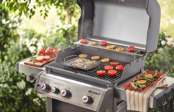 Невеликий кошик для овочів і риби на грилі Weber