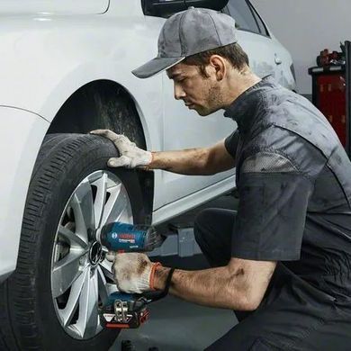 Акумуляторний ударний гайковерт без АКБ та зарядного пристрою Bosch Professional GDS 18V-400