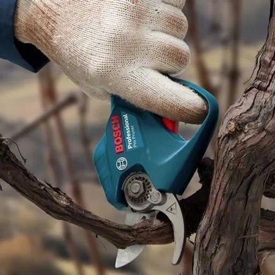 BOSCH СЕКАТОР 12V PRO PRUNER 25mm 2x3,0Ah