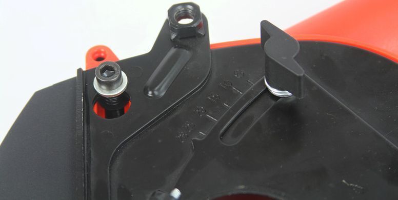 Кришка пилозахисна для УШМ 115/125мм Mar-Pol M04105