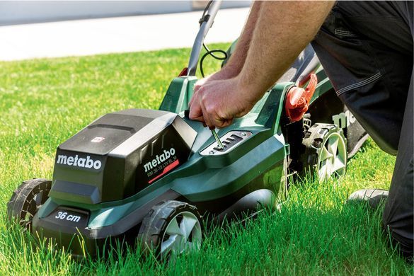 METABO ГАЗОНОКОСИЛКА RM 36-18 LTX BL 36 CARCASS