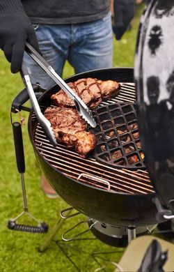 Угольный гриль Master Touch GBS E-5755 Weber