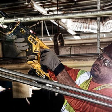 Пила шабельна акумуляторна DeWalt DCS367N (без акумулятора і зарядного пристрою)