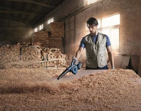 BOSCH ПОВІТРОДУВКА GBL 18V-120 SOLO
