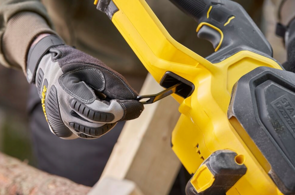 Акумуляторна ланцюгова пила 18V 30 см STANLEY FATMAX SFMCCS730M1-QW + ланцюг STZCS230-XJ