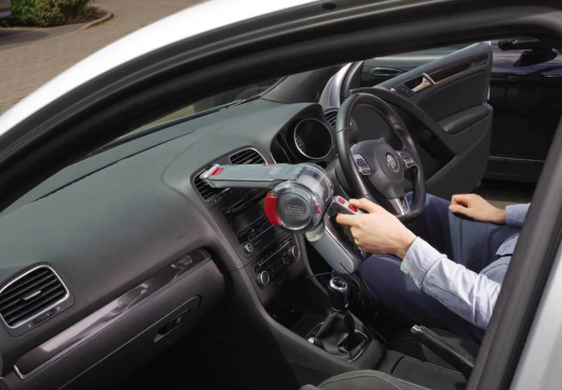 Автомобильный пылесос BLACK+DECKER PV1200AV