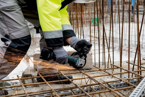 Акумуляторна кутова шліфувальна машина Metabo W 18 L 9-125 щіткова, 2 акб 4.0 Ah, з/в ASC 55, в metaBOX 165 L