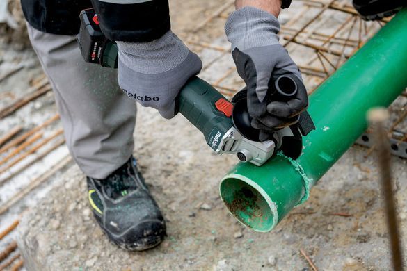 Акумуляторна кутова шліфувальна машина Metabo W 18 L 9-125 щіткова, 2 акб 4.0 Ah, з/в ASC 55, в metaBOX 165 L