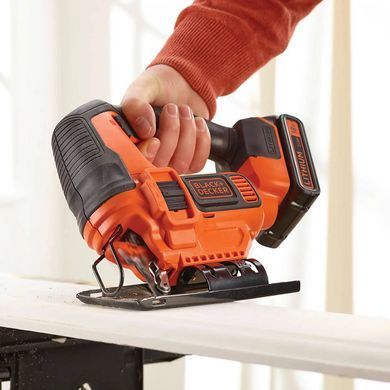 Електролобзик акумуляторний Black Decker 18V