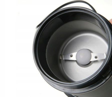 Кофемолка электрическая BLACK DECKER BXCG150E