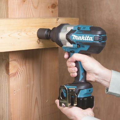 MAKITA КЛЮЧ УДАРНИЙ 1/2" 18V DTW1002RTJ 1000Nm 2x5,0Ah BL КІЛЬЦЕ