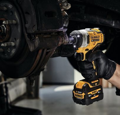 Гайковерт ударний акумуляторний безщітковий DeWALT DCF903P2