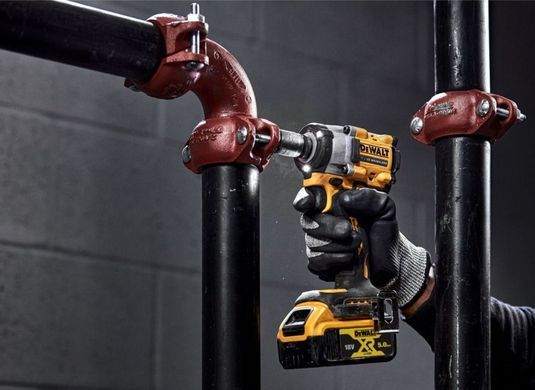 DEWALT КЛЮЧ УДАРНИЙ 1/2" 18V DCF921E2T 406Nm 2x1,7Ah POWERSTACK TSTAK
