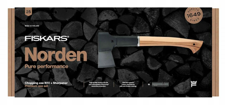 Подарунковий набір Fiskars Norden chopping axe N10 + sharpener SET 1052276