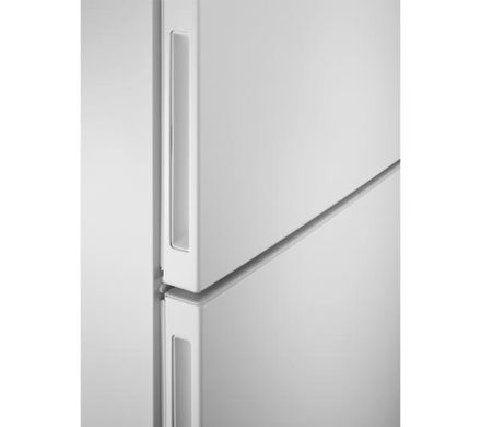 Холодильник Electrolux LNC7ME32W3 морозильная камера No Frost &mdash; 186 см