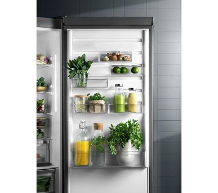Холодильник Electrolux LNC7ME32W3 морозильная камера No Frost &mdash; 186 см