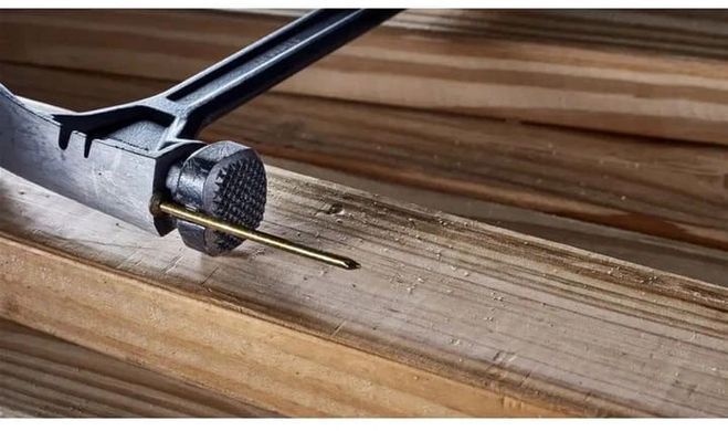 Молоток цельнометаллический с магнитным держателем гвоздей DeWalt RIP-CLAW