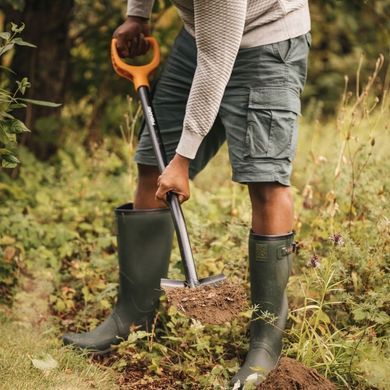Лопата острообразная металлическая FISKARS SOLID