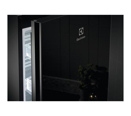 Холодильник Electrolux LNT7ME36K2 No Frost - 201 см - отделение для свежести