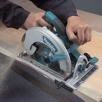 Дисковая пила Makita 5008 MG
