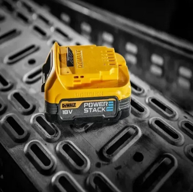 Акумуляторна батарея PowerStack DeWALT DCBP034