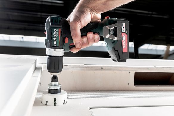 Акумуляторний дриль-шуруповерт Metabo BS 18 L BL, 2 акб 18 В Li-Power 2.0 Ah, з/в, кейс