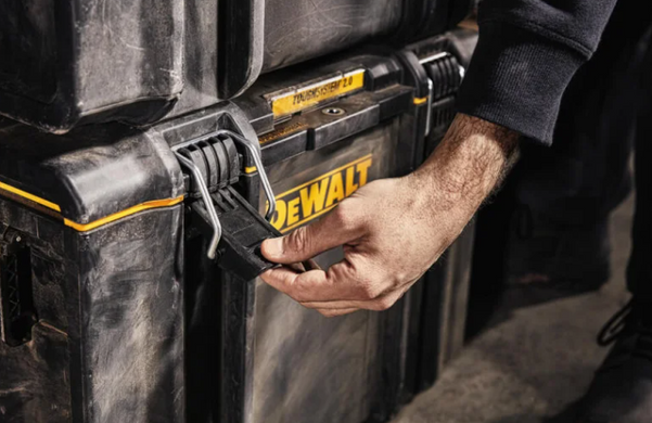 DEWALT ЯЩИК TOUGHSYSTEM 2,0 DS400